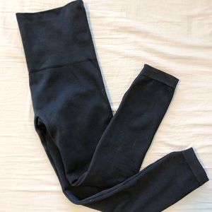 Spanx Look At Me Now Seamless Black Leggings